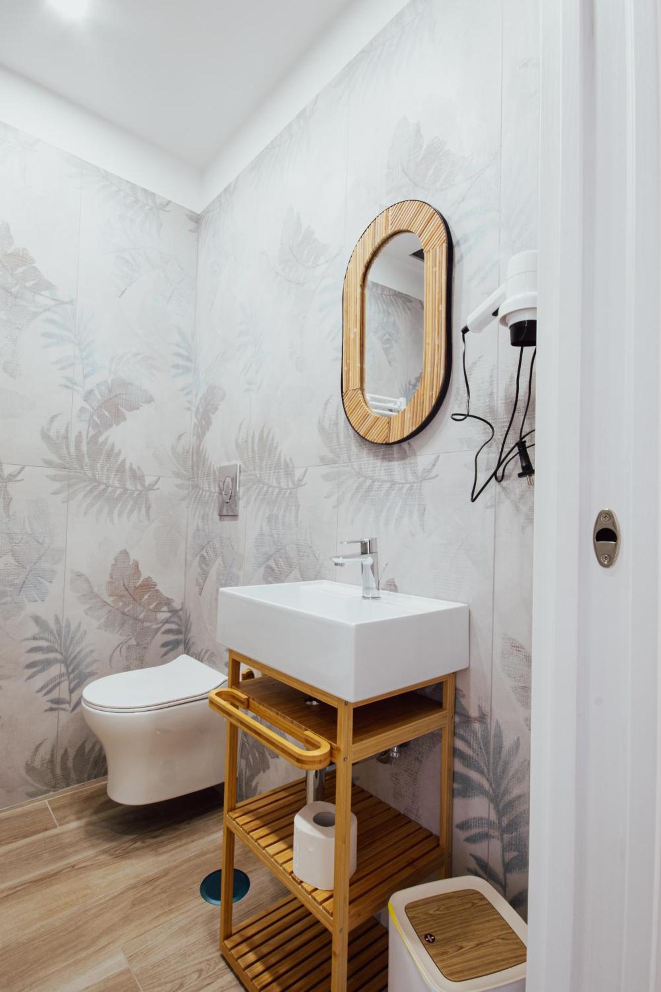 B&B Lara'S Home By I Borbone Napoli Bagian luar foto