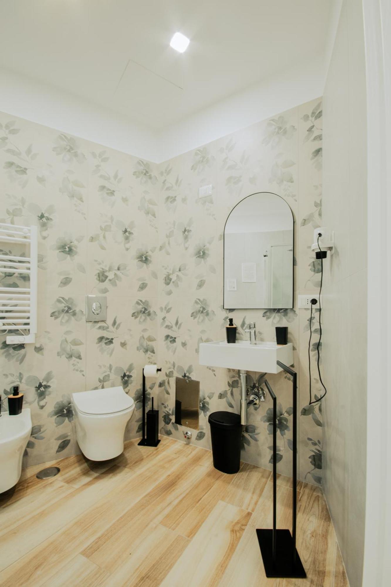 B&B Lara'S Home By I Borbone Napoli Bagian luar foto