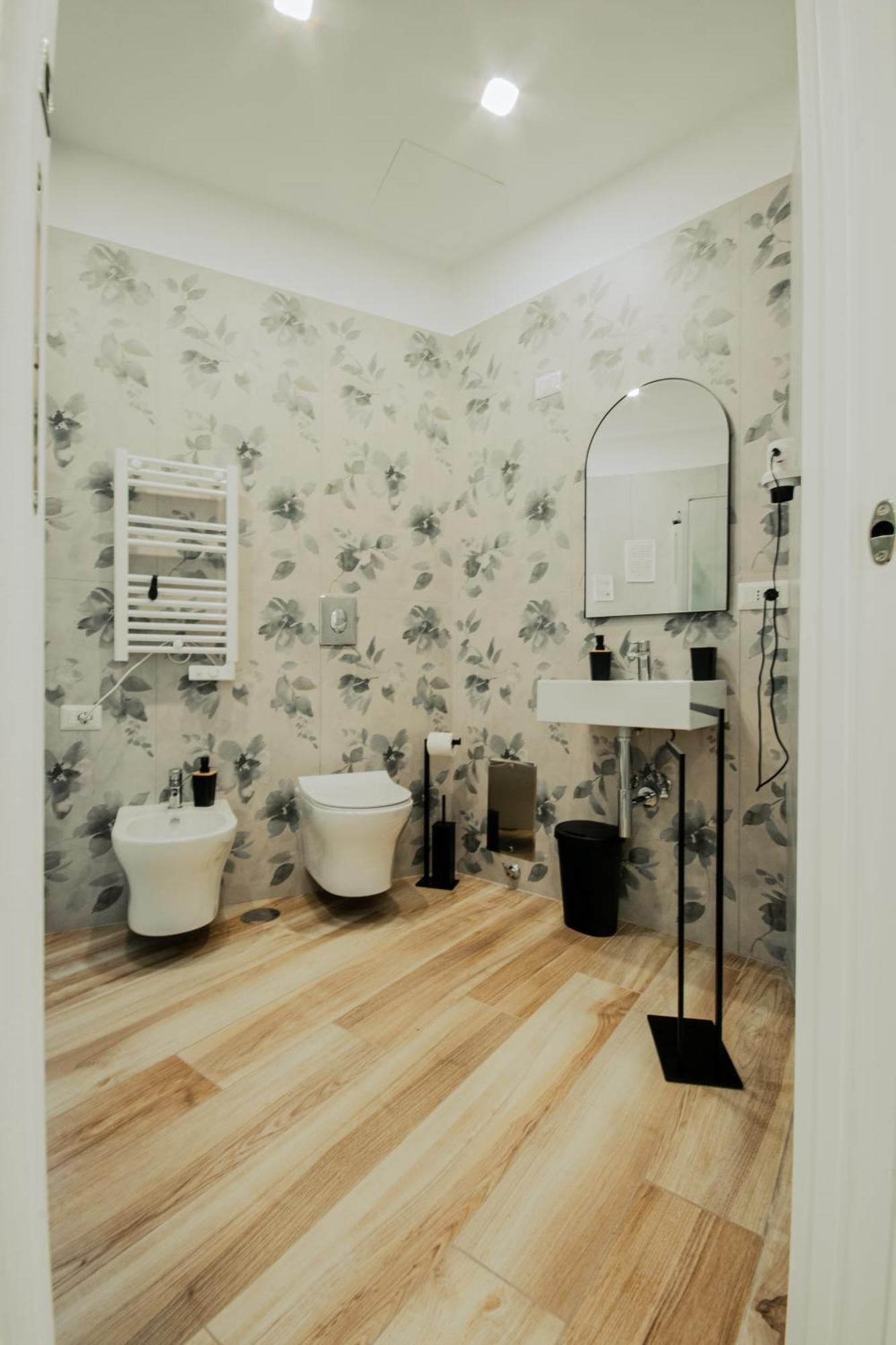 B&B Lara'S Home By I Borbone Napoli Bagian luar foto