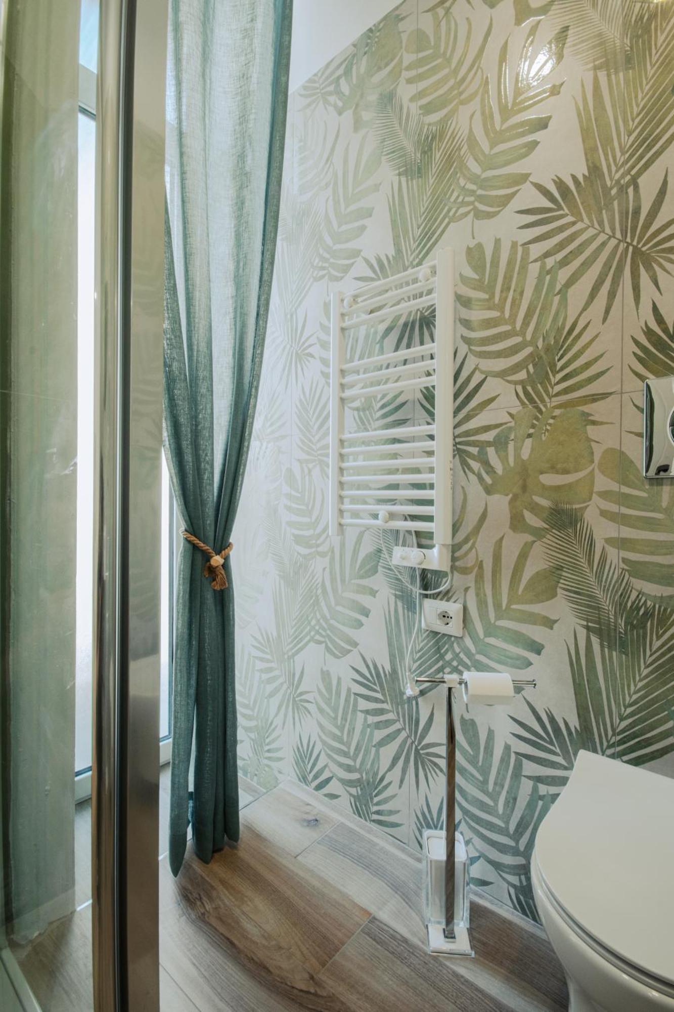 B&B Lara'S Home By I Borbone Napoli Bagian luar foto